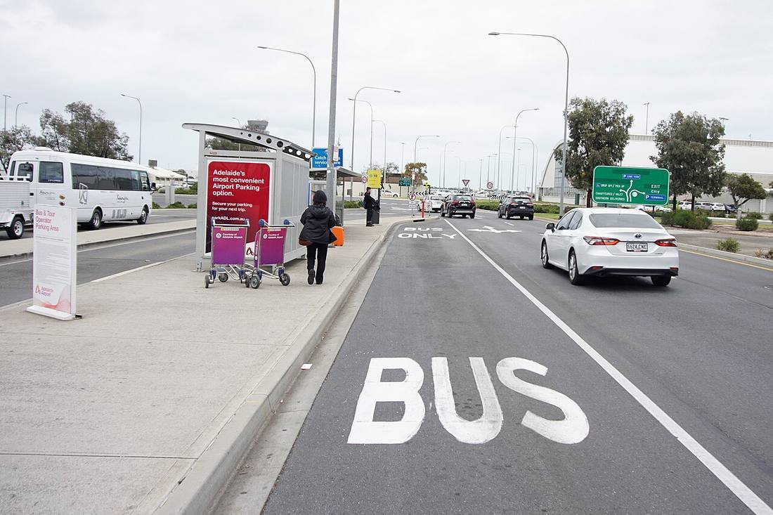 Adelaide International Airport: the airport and the towns a transfer from ADL serves
