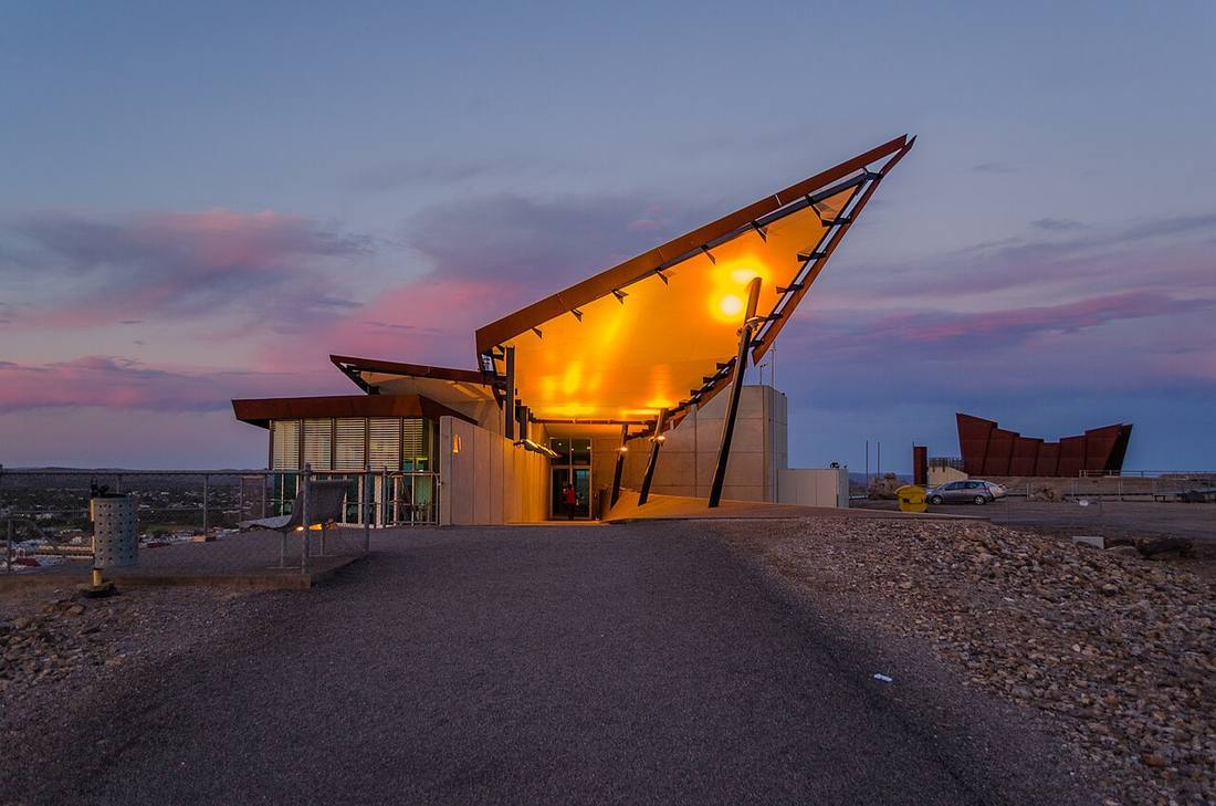 Broken Hill Airport: the airport and the towns a transfer from BHQ serves