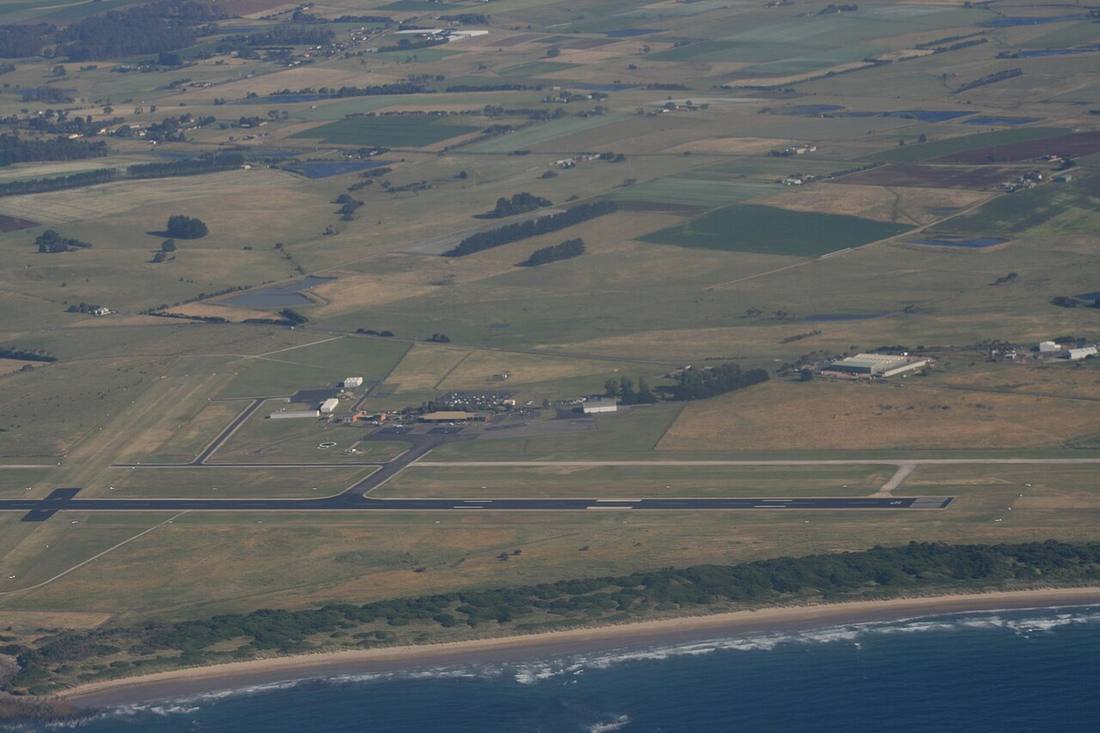 Devonport Airport: the airport and the towns a transfer from DPO serves