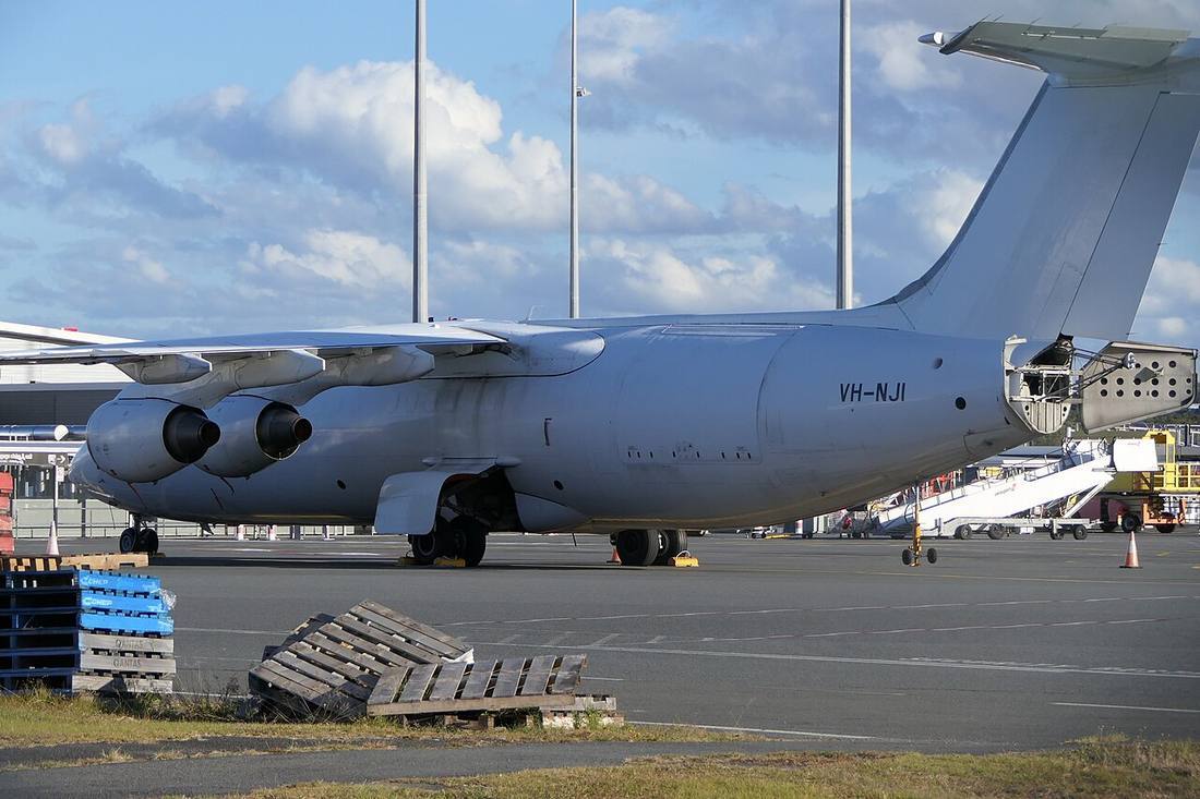 Gold Coast Airport: the airport and the towns a transfer from OOL serves