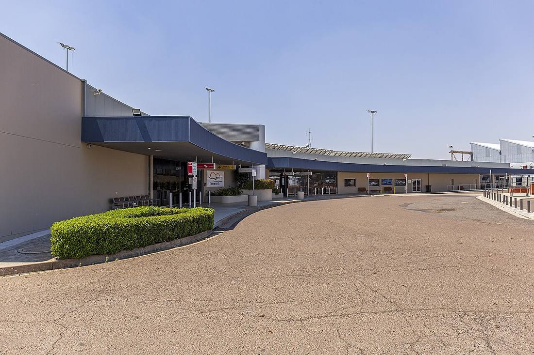 Tamworth Airport: the airport and the towns a transfer from TMW serves