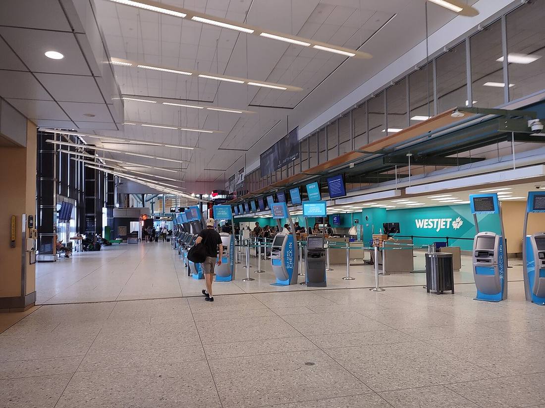 Edmonton International Airport: the airport and the towns a transfer from YEG serves