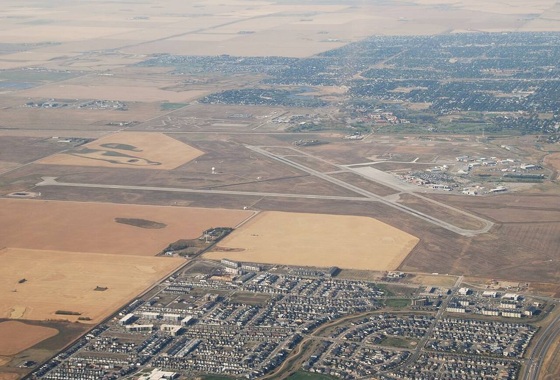 Regina International Airport: the airport and the towns a transfer from YQR serves