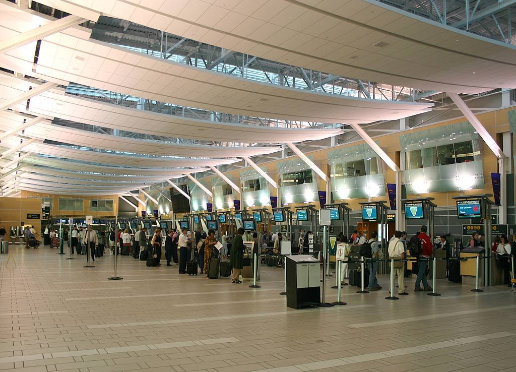 Vancouver International Airport: the airport and the towns a transfer from YVR serves