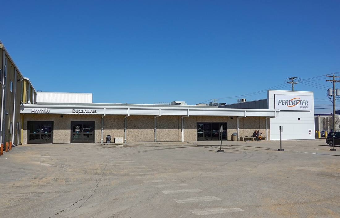 Winnipeg / James Armstrong Richardson International Airport: the airport and the towns a transfer from YWG serves