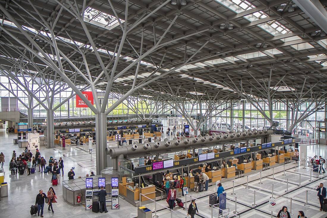 Stuttgart Airport: the airport and the towns a transfer from STR serves
