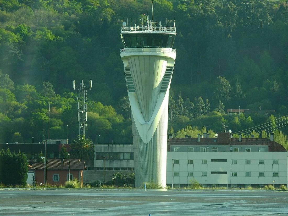 Bilbao Airport: the airport and the towns a transfer from BIO serves