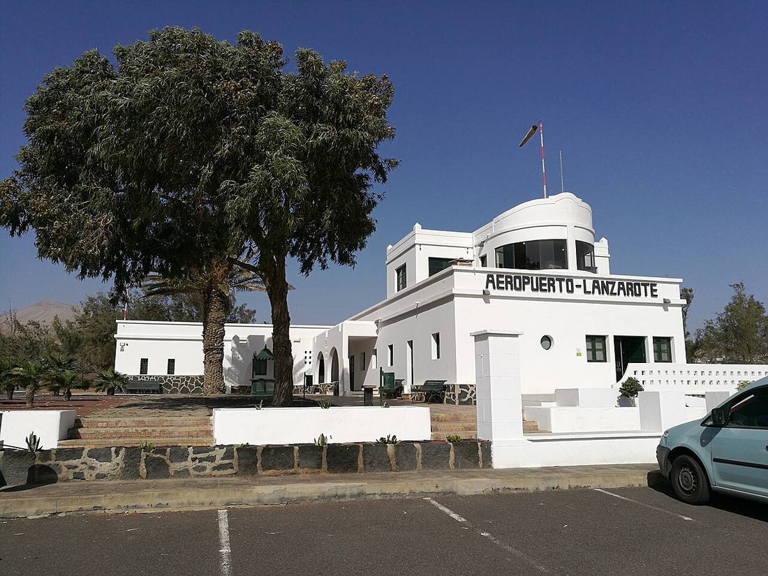 César Manrique-Lanzarote Airport: the airport and the towns a transfer from ACE serves