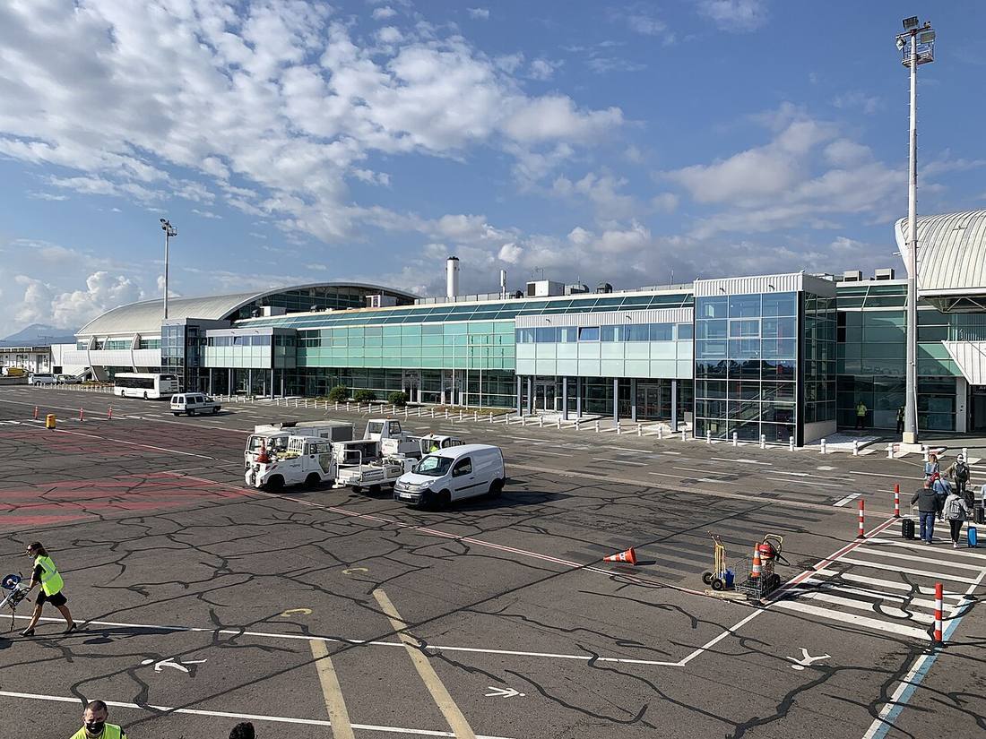 Bastia-Poretta International airport: the airport and the towns a transfer from BIA serves