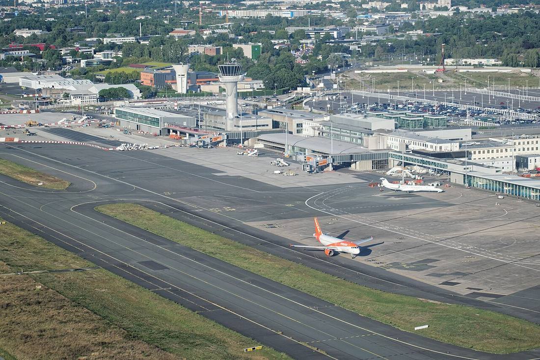 Bordeaux–Mérignac Airport: the airport and the towns a transfer from BOD serves