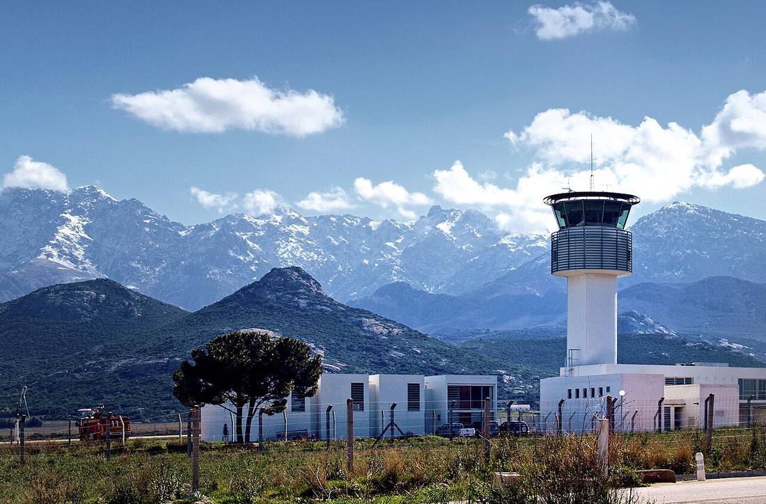 Calvi Sainte Catherine Airport: the airport and the towns a transfer from CLY serves