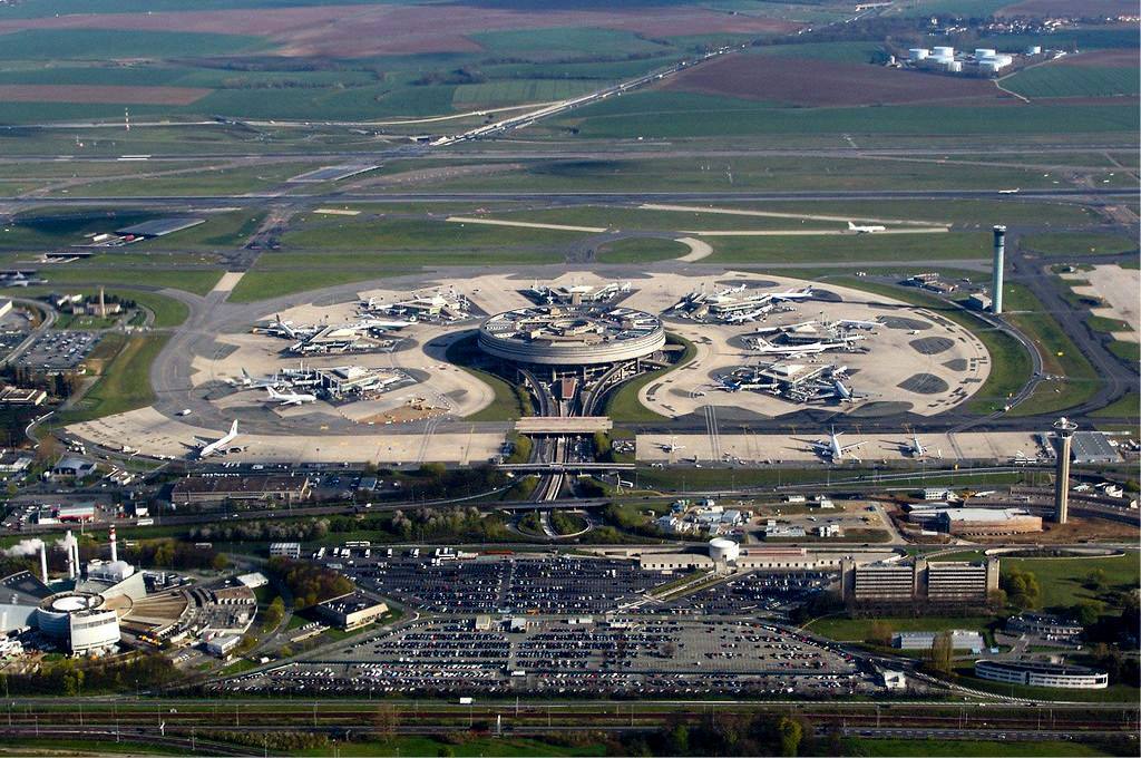 Charles de Gaulle International Airport: the airport and the towns a transfer from CDG serves