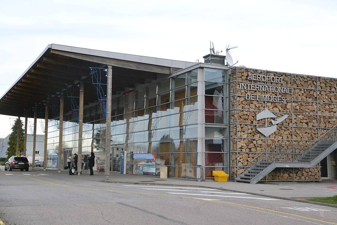 Limoges Airport: the airport and the towns a transfer from LIG serves