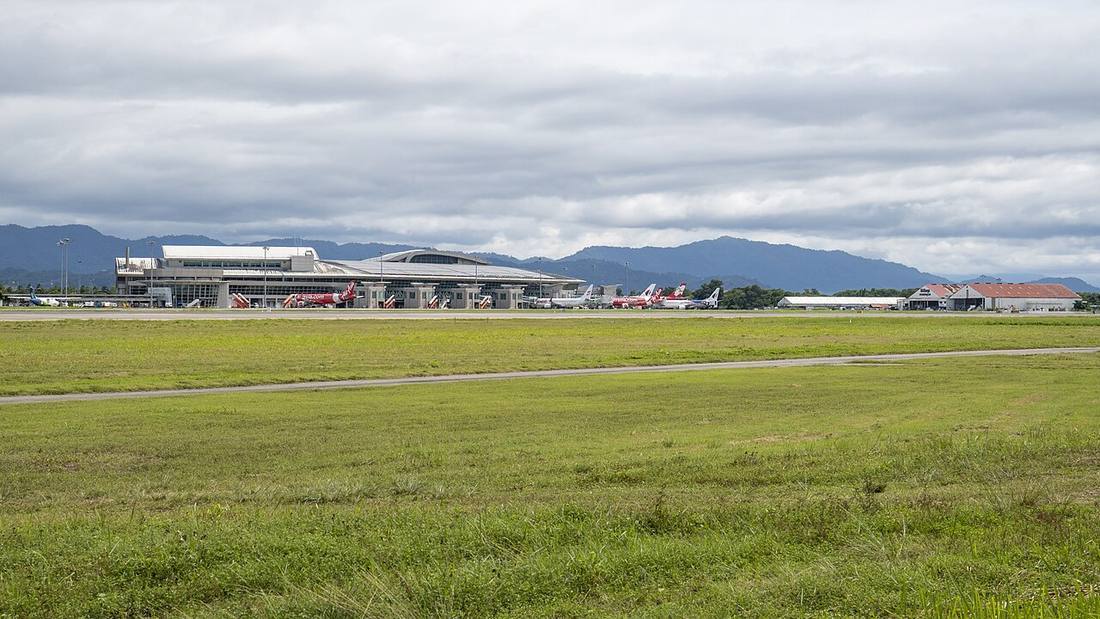 Kota Kinabalu International Airport: the airport and the towns a transfer from BKI serves