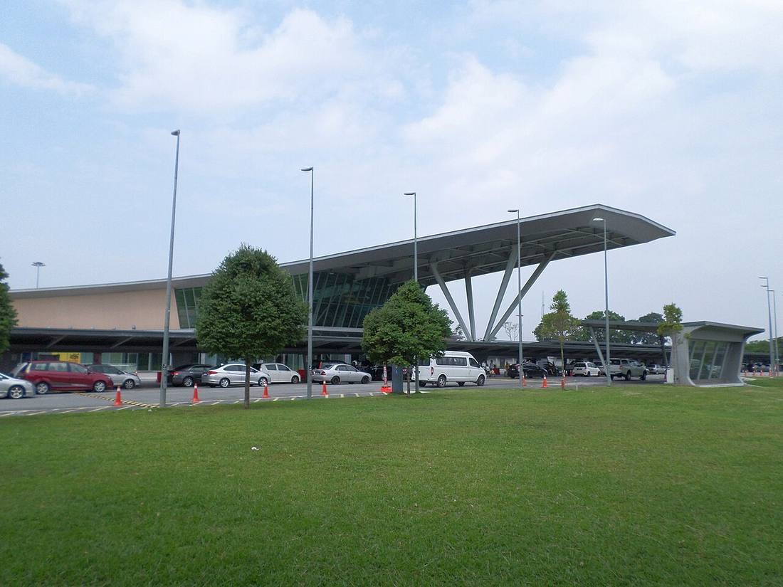 Senai International Airport: the airport and the towns a transfer from JHB serves