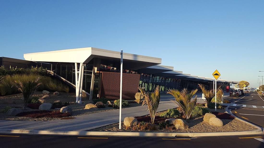 New Plymouth Airport: the airport and the towns a transfer from NPL serves