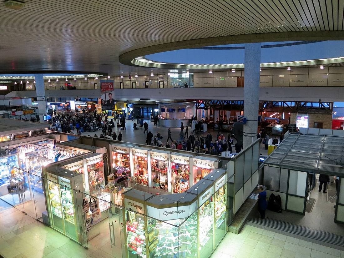 Pulkovo Airport: the airport and the towns a transfer from LED serves