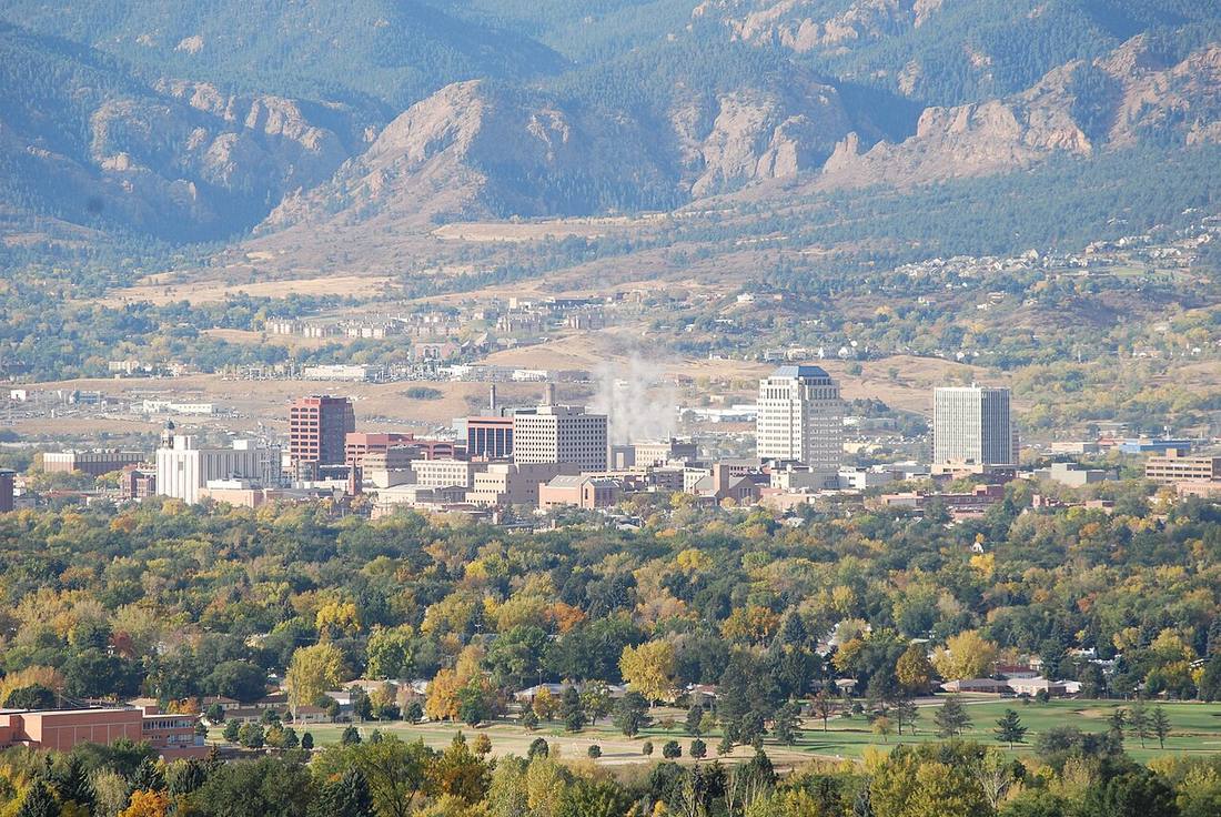 City of Colorado Springs Municipal Airport: the airport and the towns a transfer from COS serves