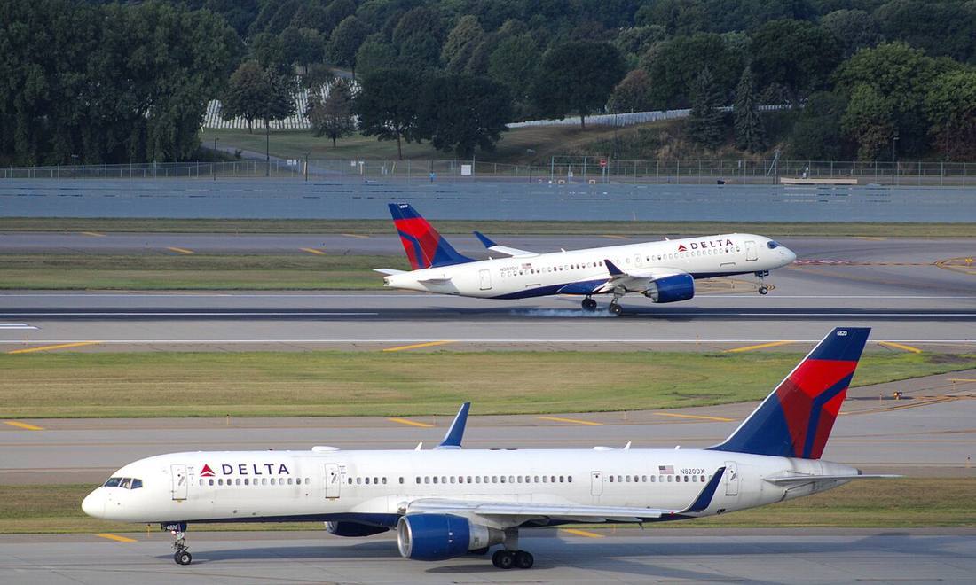 Minneapolis–Saint Paul International Airport / Wold–Chamberlain Field: the airport and the towns a transfer from MSP serves
