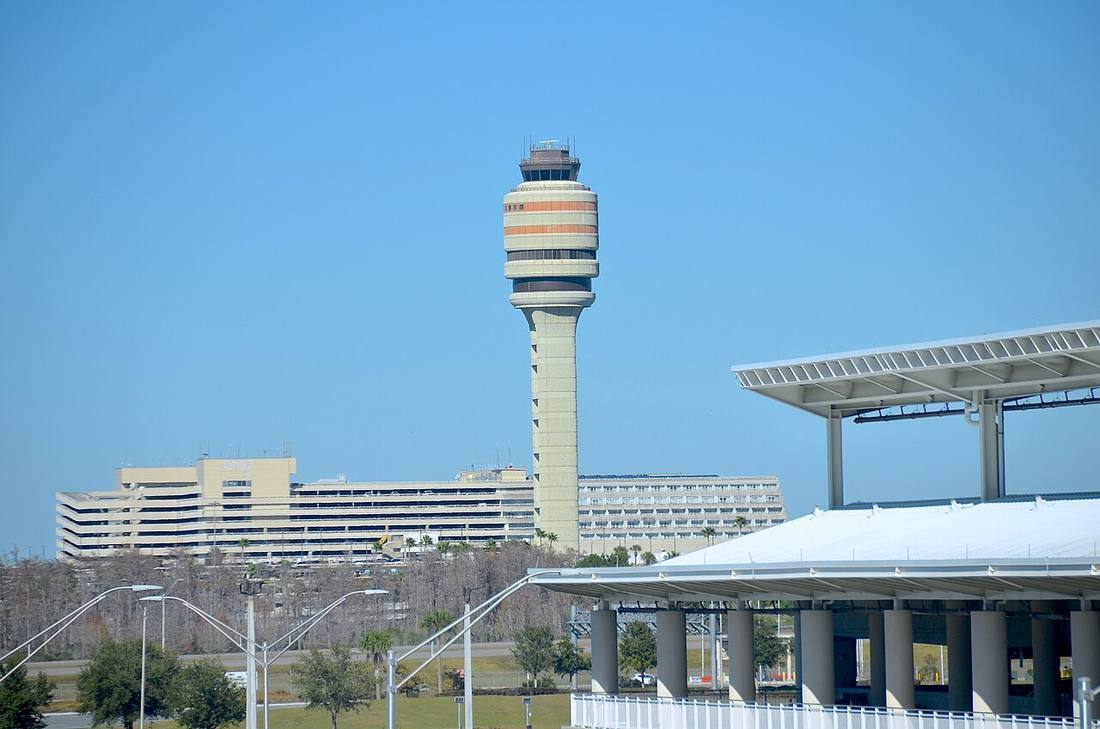 Orlando International Airport: the airport and the towns a transfer from MCO serves